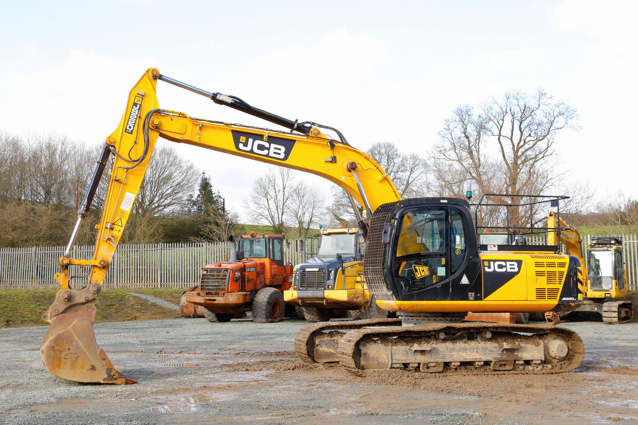 Фото jcb 220