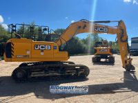 right hand side of 20 ton JCB excavator