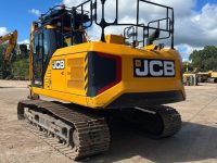 JCB JS220 L SV rear