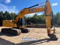 front of a JCB 20 ton tracked excavator